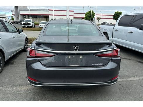 Used 2023 Lexus ES 300h w/ Premium Package FWD image 6