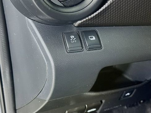 Used 2019 Nissan Kicks S image 20