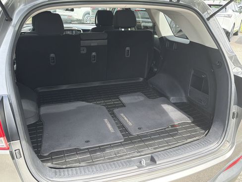 Used 2016 Kia Sorento FWD image 25