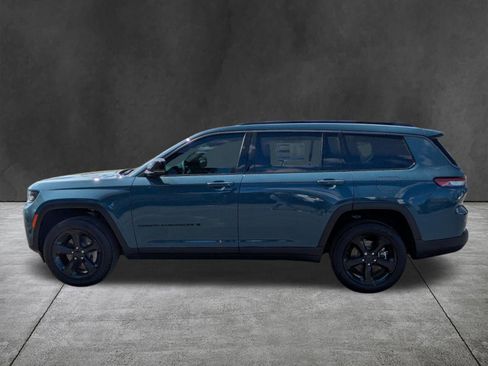New 2026 Jeep Grand Cherokee L Limited w/ Limited Altitude Package AWD/4WD image 7