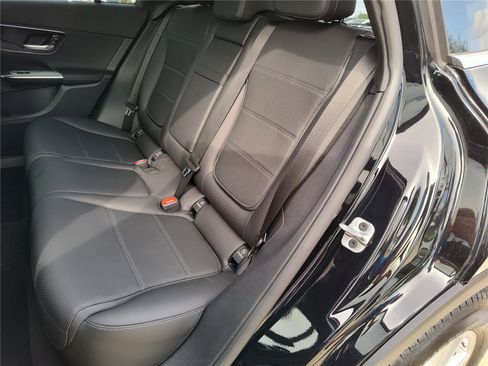 New 2025 Mercedes-Benz GLC 300 image 26