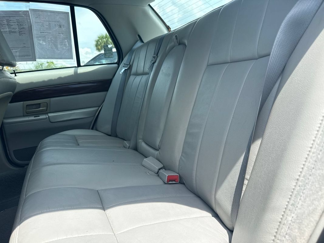 Used 2003 Mercury Grand Marquis LS RWD image 3