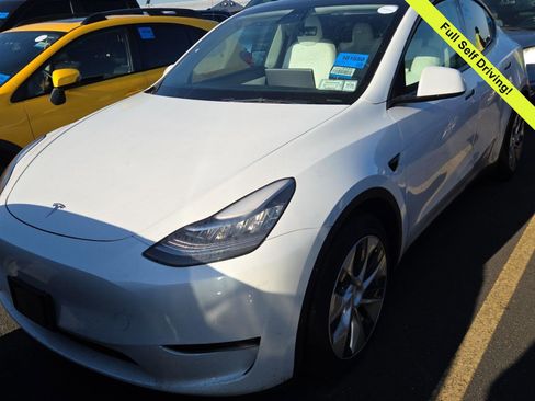 Used 2021 Tesla Model Y Long Range AWD/4WD image 1