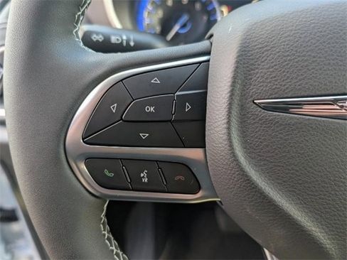 New 2026 Chrysler Pacifica Select image 18