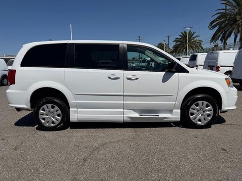 Used 2014 Dodge Grand Caravan SE w/ Quick Order Package 29E SE FWD image 9