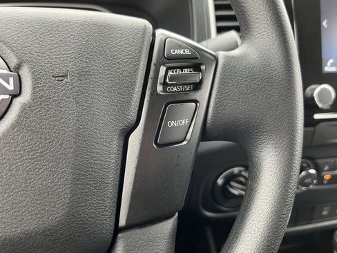 Used 2023 Nissan Frontier SV image 22