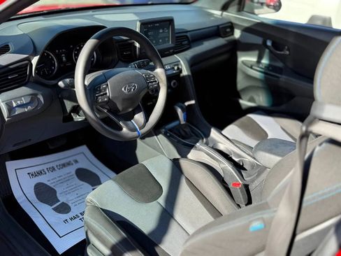 Used 2019 Hyundai Veloster 2.0 image 22