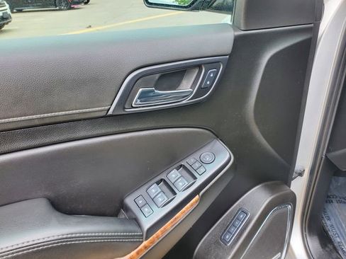 Used 2020 Chevrolet Suburban Premier w/ Max Trailering Package AWD/4WD image 9