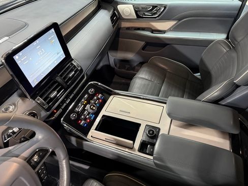 Used 2018 Lincoln Navigator L Black Label image 35