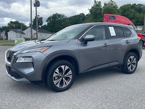 Used 2023 Nissan Rogue SV AWD/4WD image 3