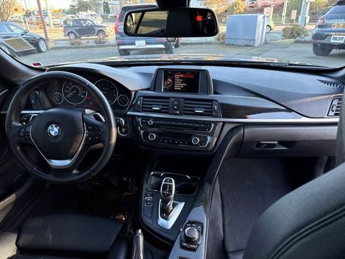 Used 2017 BMW 430i Convertible image 11