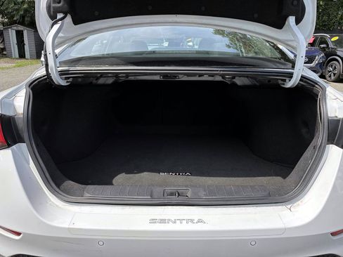 Certified 2023 Nissan Sentra SV FWD image 12