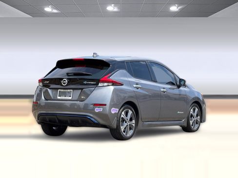 Used 2018 Nissan Leaf SL w/ SL Technology Package FWD image 8