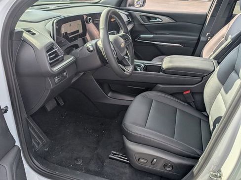 New 2026 Chevrolet Traverse LT FWD image 6