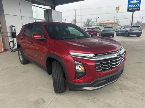 New 2026 Chevrolet Equinox LT AWD/4WD image 3