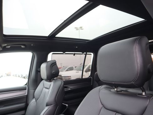 New 2026 Jeep Grand Wagoneer Limited AWD/4WD image 17