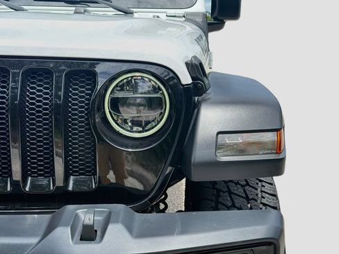 Used 2021 Jeep Wrangler Unlimited Sport AWD/4WD image 9