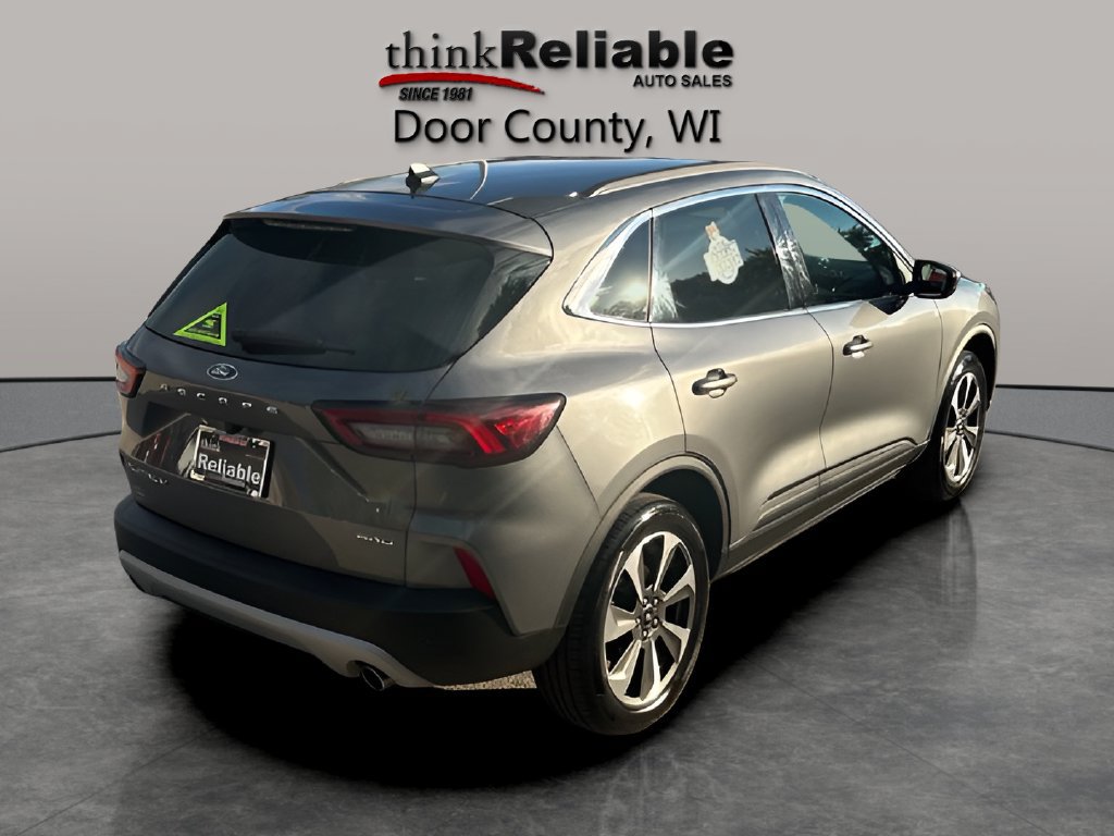 Used 2025 Ford Escape Platinum AWD/4WD image 5