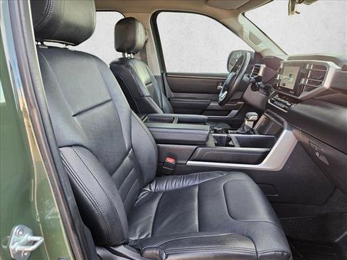 Used 2022 Toyota Tundra SR5 AWD/4WD image 17