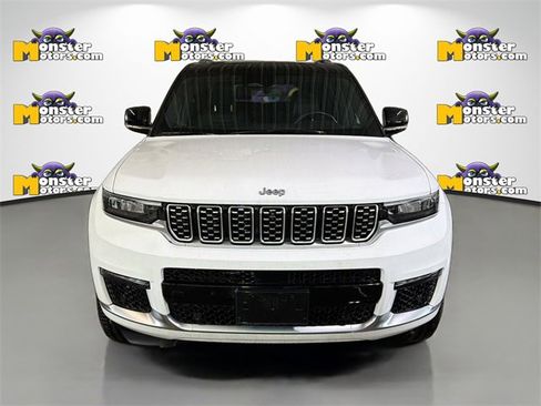 Used 2021 Jeep Grand Cherokee L Summit w/ Luxury Tech Group V image 2