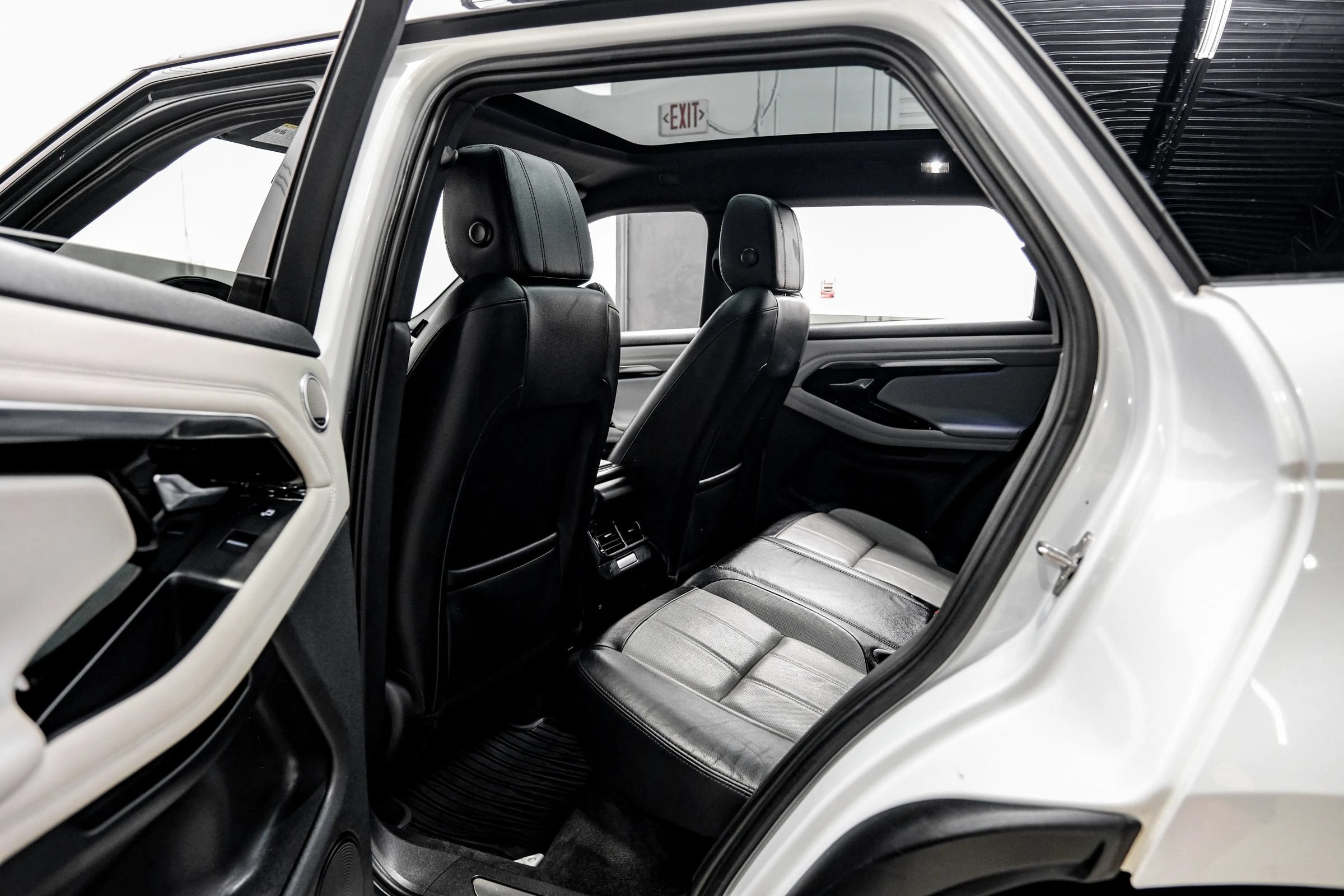 Used 2020 Land Rover Range Rover Evoque First Edition AWD/4WD image 41