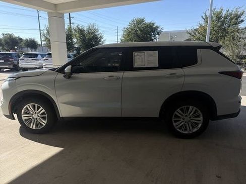 Used 2022 Mitsubishi Outlander ES FWD image 15