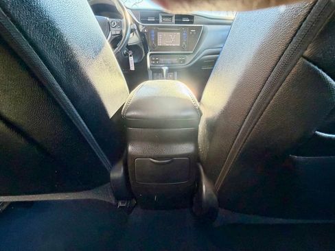 Used 2017 Toyota Corolla SE w/ Carpet Mat Package (TMS) image 16