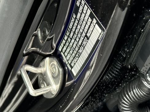 Used 2021 Porsche Taycan image 28