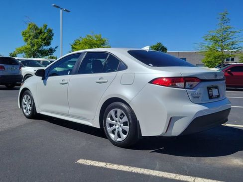 Used 2025 Toyota Corolla LE FWD image 6