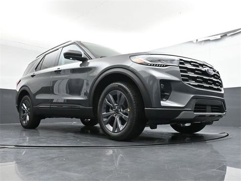 New 2026 Ford Explorer Active w/ Active Comfort Package image 28