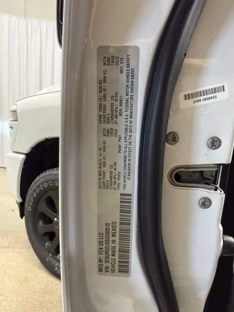 Used 2025 RAM 2500 Big Horn AWD/4WD image 25