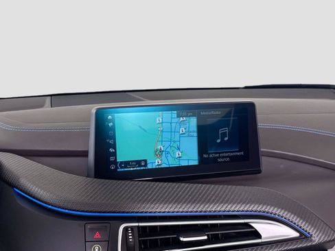 Used 2019 BMW i8 Roadster AWD/4WD image 18
