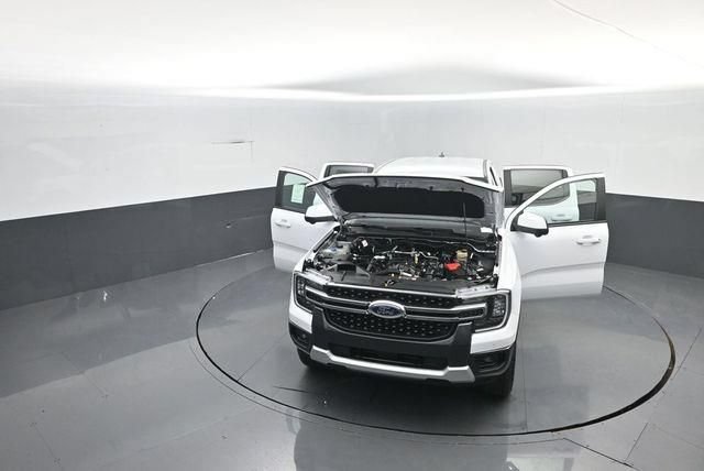 New 2026 Ford Ranger Lariat w/ Trailer Tow Package RWD image 31