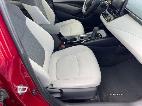Used 2022 Toyota Corolla LE image 19