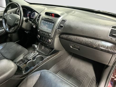 Used 2014 Kia Sorento SX w/ 3rd Row Package image 32