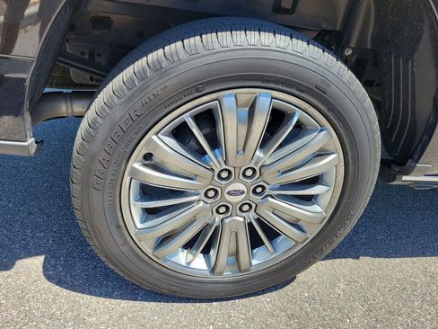 Used 2024 Ford F150 Platinum w/ Equipment Group 703A Plus AWD/4WD image 6