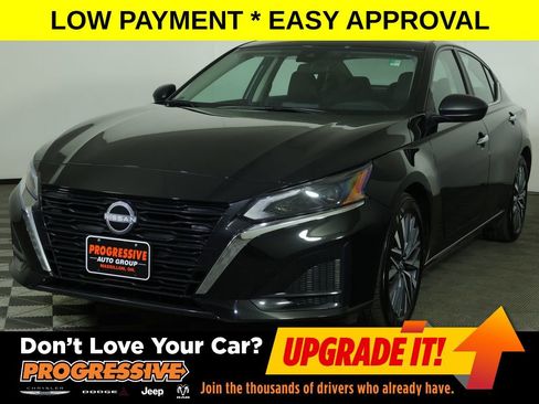 Used 2025 Nissan Altima 2.5 SV image 1