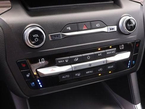 Used 2020 Ford Explorer Limited w/ Class III Trailer Tow Package image 20