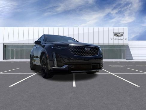 Used 2024 Cadillac XT6 Premium Luxury w/ LPO, Floor Liner Package AWD/4WD image 8