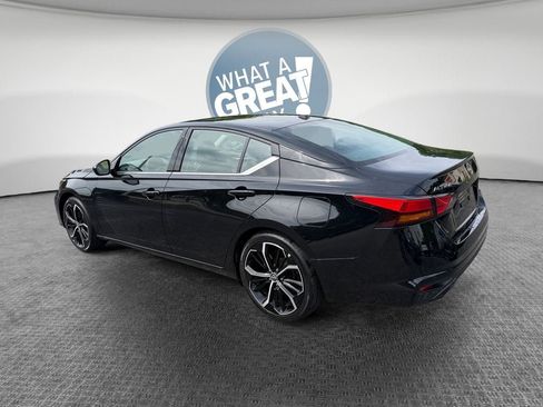 Used 2025 Nissan Altima 2.5 SR FWD image 6