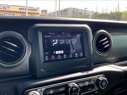 Used 2022 Jeep Wrangler Unlimited Sport AWD/4WD image 21