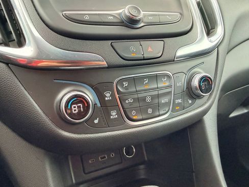 Used 2022 Chevrolet Equinox LT image 28