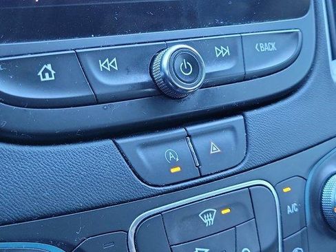 Used 2020 Chevrolet Malibu LS image 27