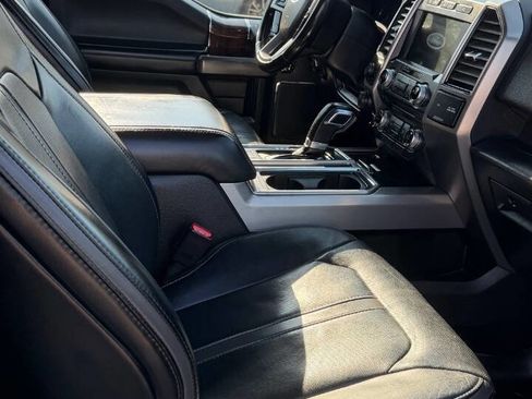 Used 2017 Ford F150 Platinum w/ Equipment Group 701A Luxury image 14