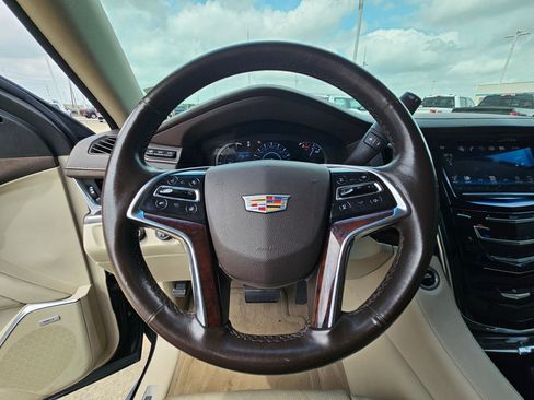 Used 2016 Cadillac Escalade Luxury AWD/4WD image 16