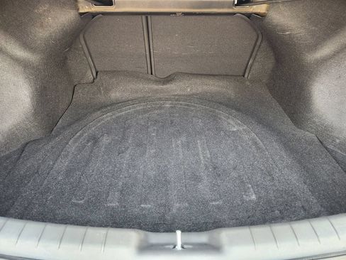Used 2020 Hyundai Elantra SE FWD image 30
