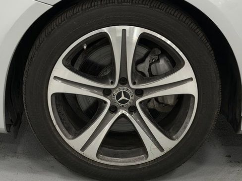 Used 2019 Mercedes-Benz E 300 4MATIC w/ Premium 1 Package image 8
