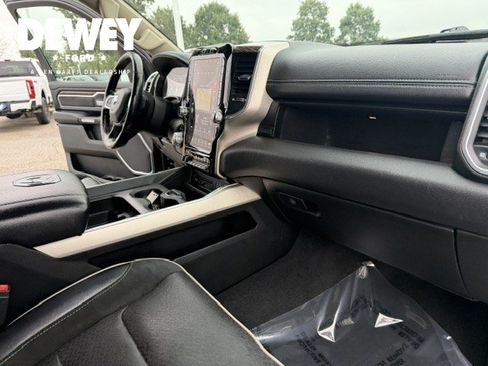 Used 2019 RAM 1500 Laramie AWD/4WD image 47