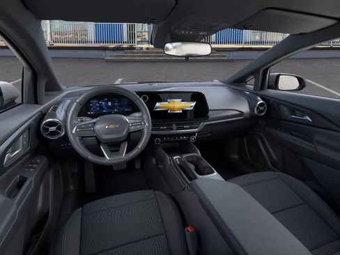 New 2026 Chevrolet Equinox EV LT image 15