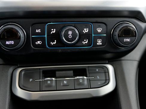 Used 2023 GMC Acadia SLE w/ Driver Convenience Package image 24